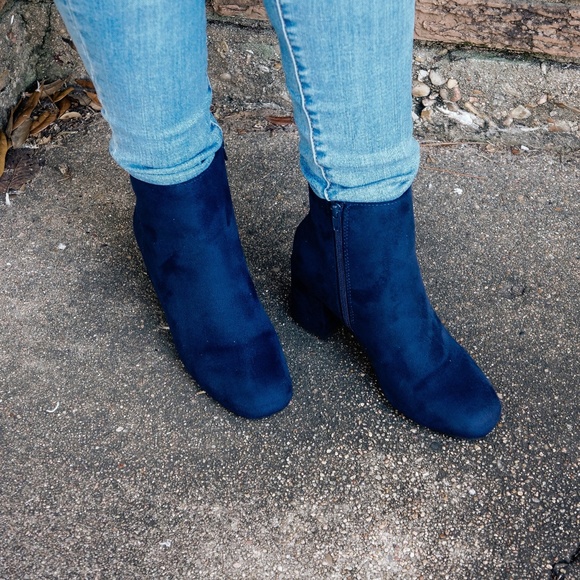 Must Be Famous Navy Chic Booties - Picture 3 of 3